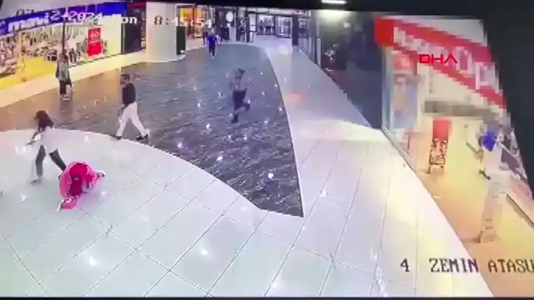 Eski Sevgili AVM'de Darp Etti, Ablası da Saldırıya Uğradı